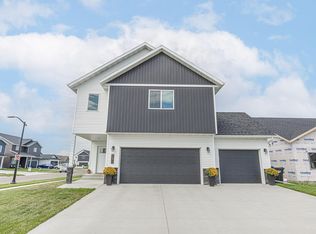7371 26th St S, Fargo, ND 58104