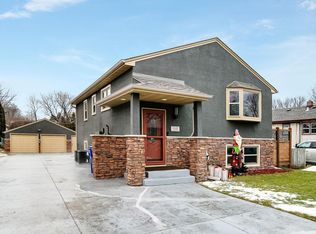 1518 Pacific St, Saint Paul, MN 55106