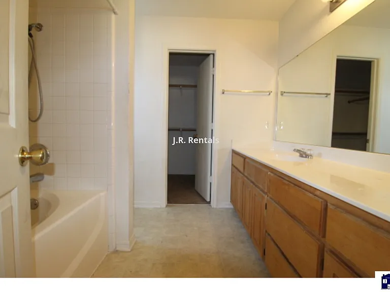 4607 Lloyd Dr — Photo 57