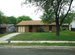 12327 La Barca Dr, San Antonio, TX 78233
