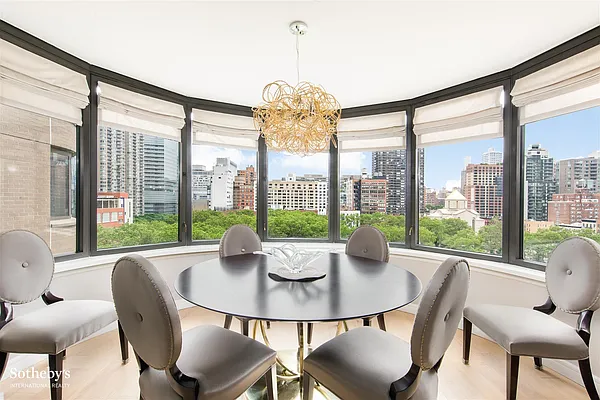 Sold by Sotheby's International Realty | media 3