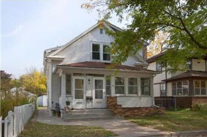1st image of 233 7th Ave S