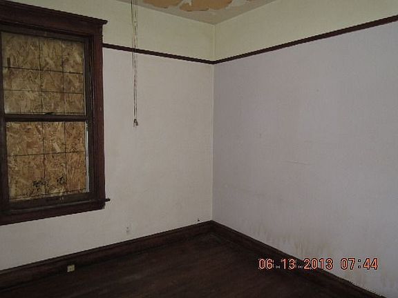 3rd image of 5624 W 23rd Pl