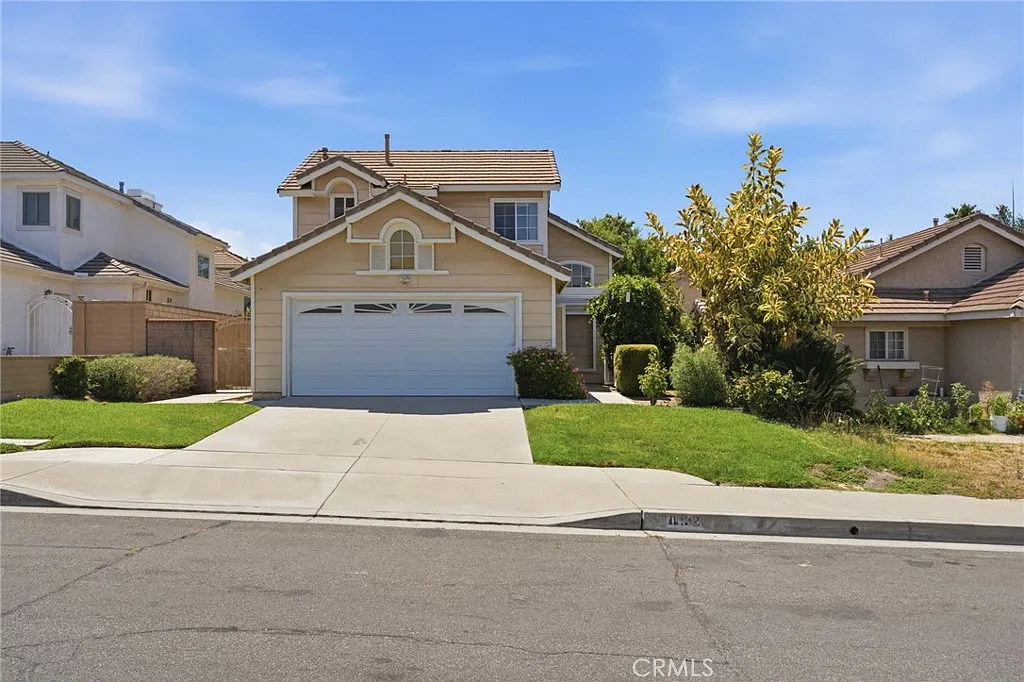 3 bed, 2.5 bath, 1671 sqft, $3,100 — Photo 2