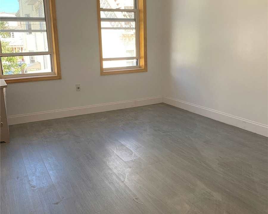 2nd image of 210 Bay 34 St #2