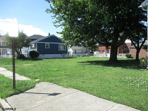 2nd image of 1417 N Arkansas Ave