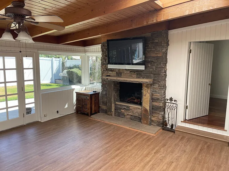 2820 N Buena Vista St — Photo 16