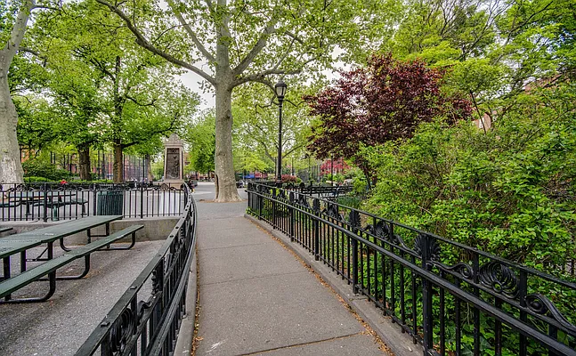 Sold by Brown Harris Stevens | media 27