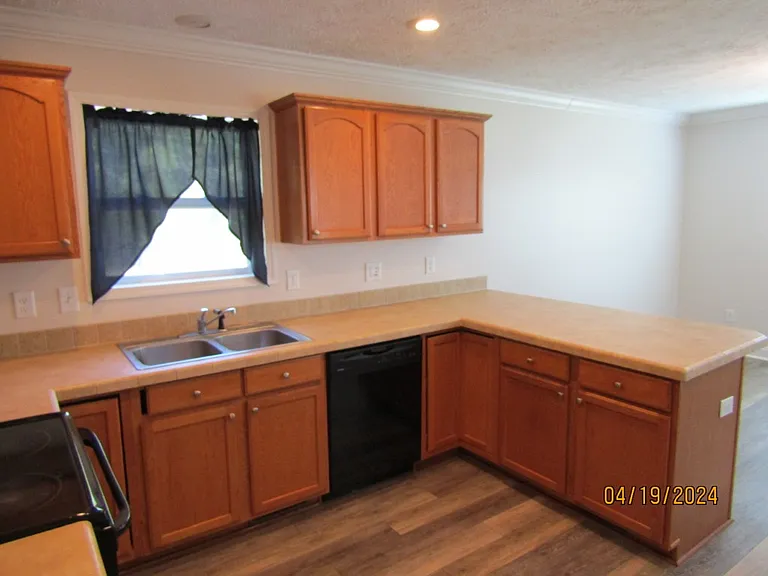 2130-HWY 111th — Photo 14
