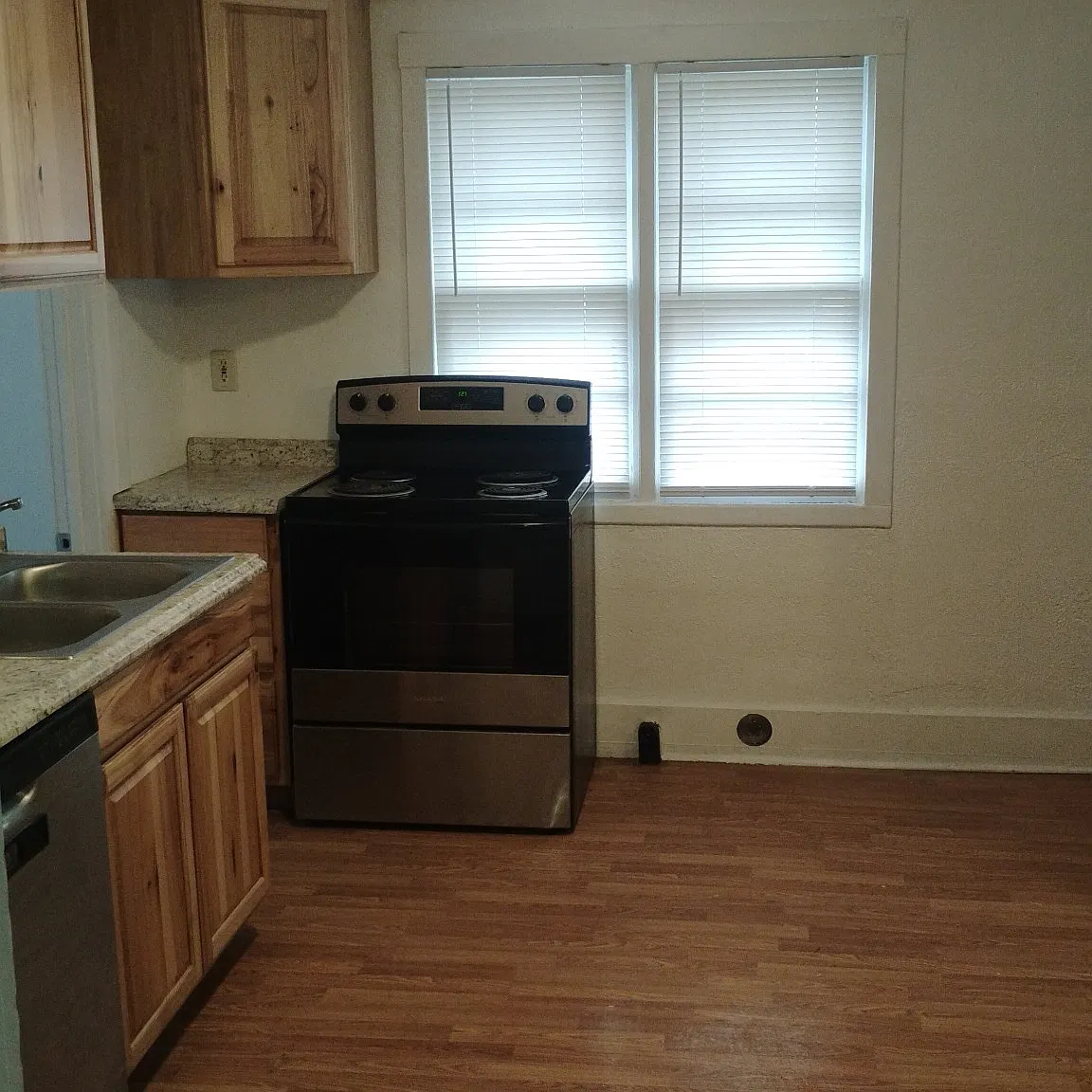 3 bed, 920 sqft, $1,725 — Photo 4