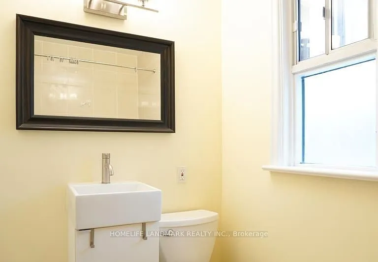 48 Greylawn Cres — Photo 10