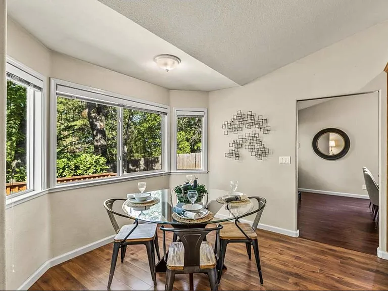 687 Morgan Ranch Dr — Photo 14