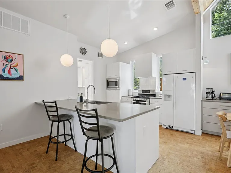 3901 Cherrywood Rd #B — Photo 13