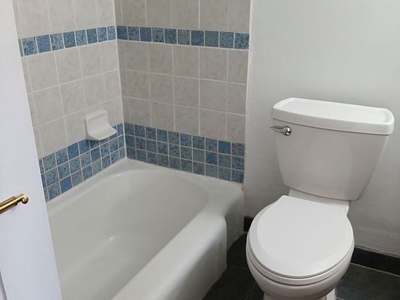 5th image of 1215 Cordova Ave NW