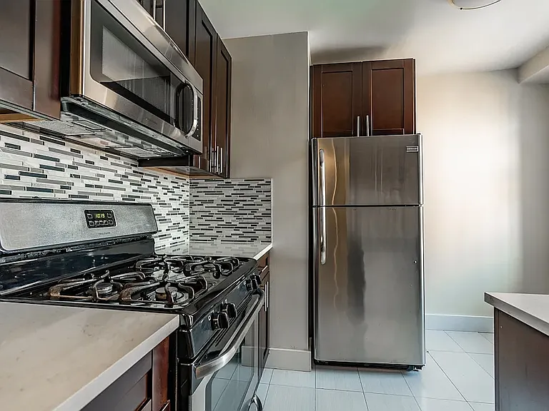 10420 Queens Blvd #5V — Photo 3
