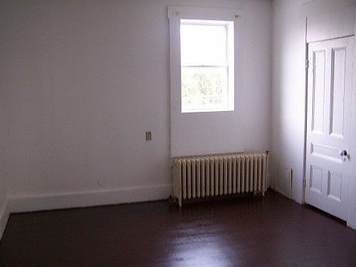 4th image of 501 S Detroit St APT 4