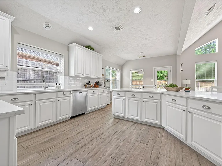 155 E Concord Valley Cir — Photo 9