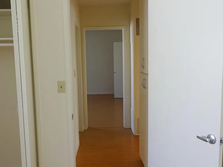 91 N Mar Vista Ave #9 — Photo 22