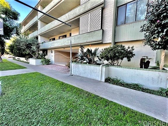 2nd image of 8568 Burton Way APT 307