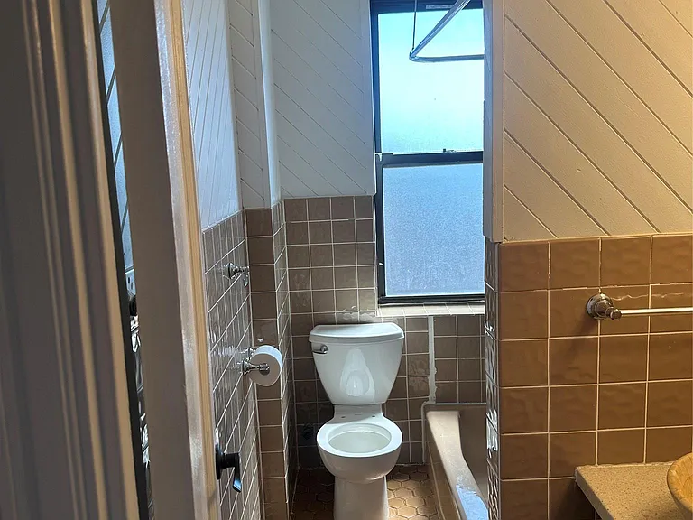 300 Main St #6K — Photo 7