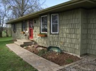 19260 Sunray Dr, Spring Hill, KS 66083