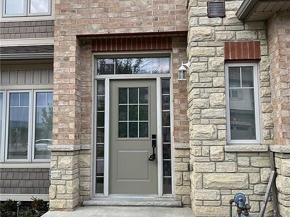 3rd image of 8 Lakelawn Rd #62
