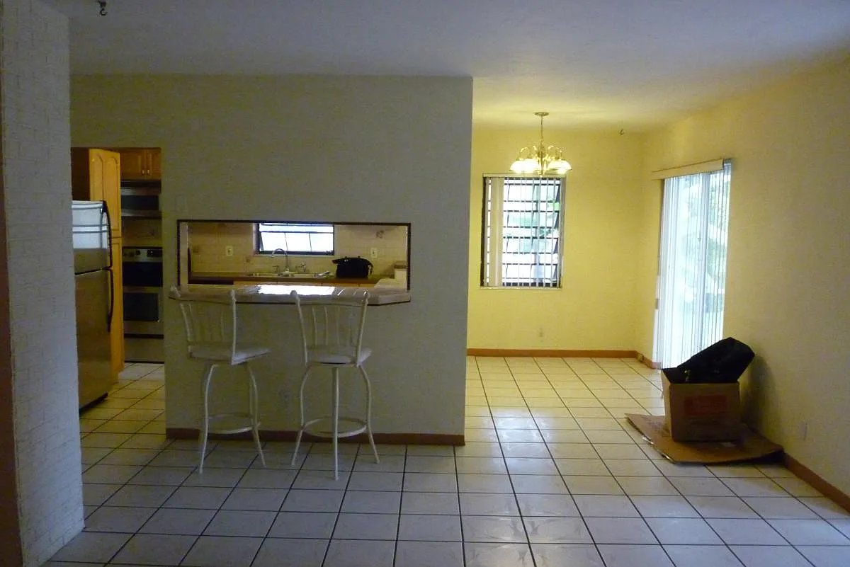 4 bed, 1300 sqft, $6,000 — Photo 1