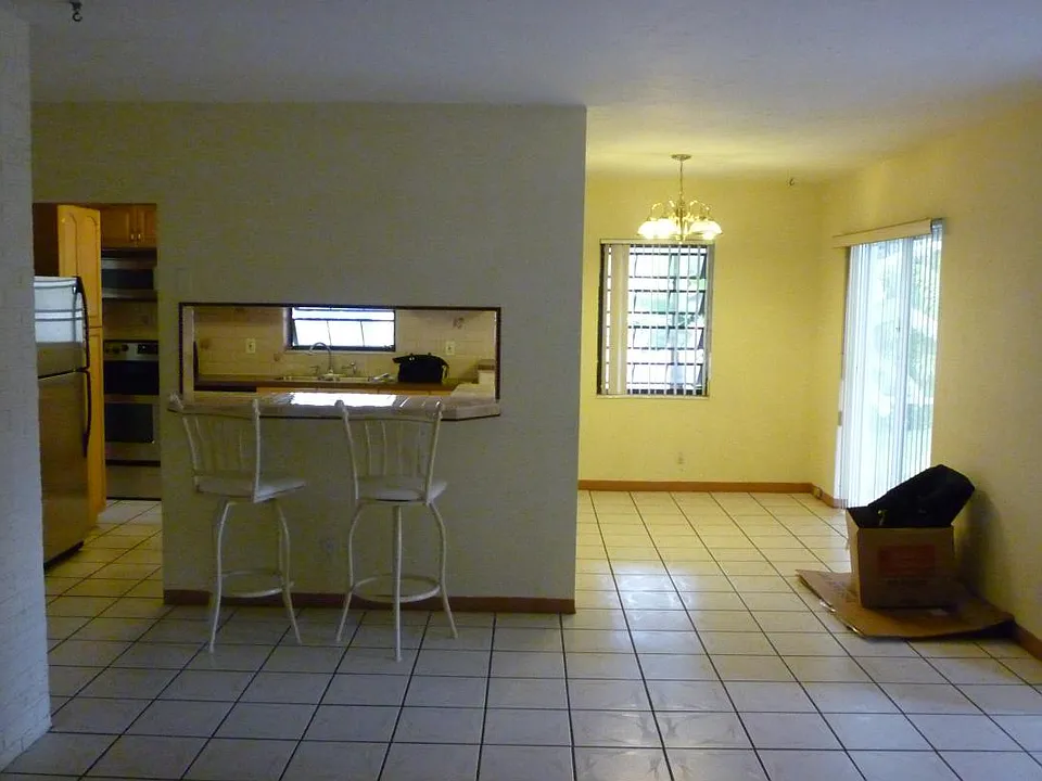 18321 NW 39th Ct