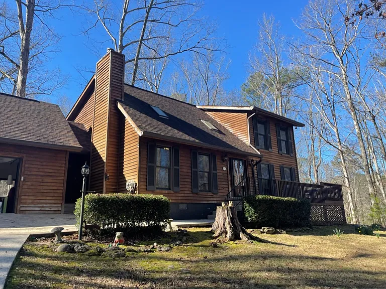 10450 Woodruff Rd — Photo 2