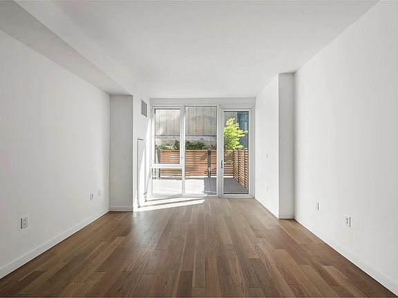 5th image of 540 W 49th St #Cy1s