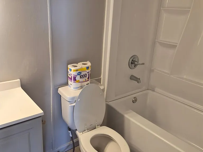 710 E Avenue G #7 — Photo 11