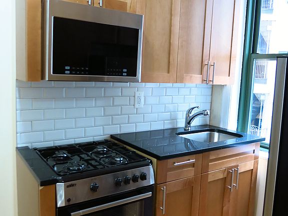 3rd image of 542 E 79th St APT 2t