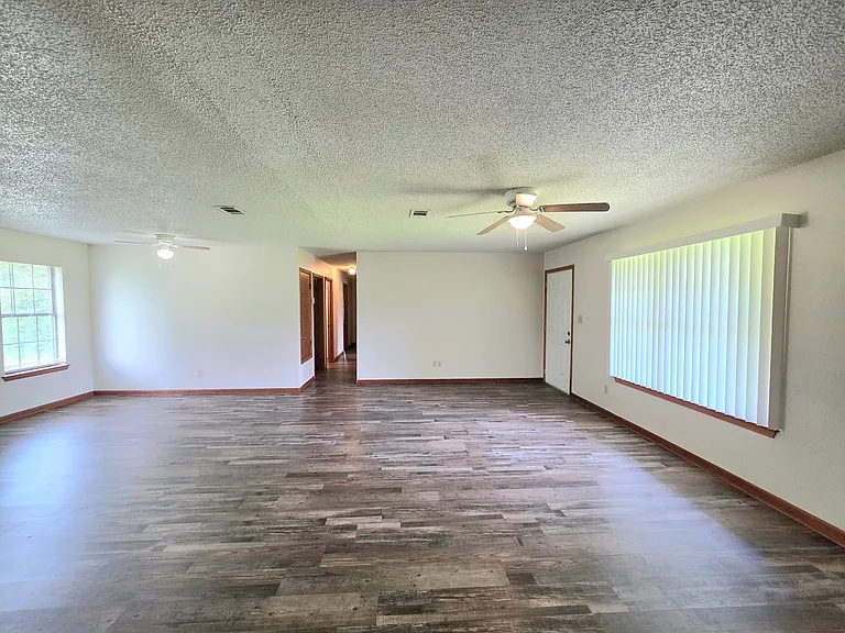 733 Neal Rd — Photo 3