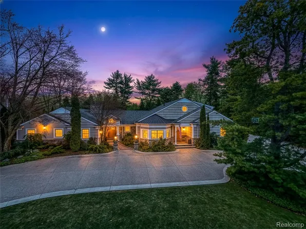 3928 Cottontail Ln, Bloomfield Hills, MI 48301