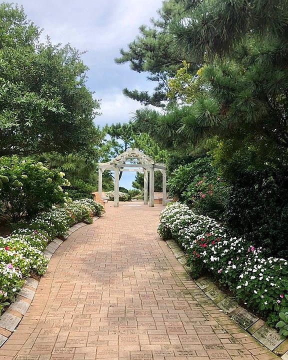 1st image of 117 Bay Colony Dr