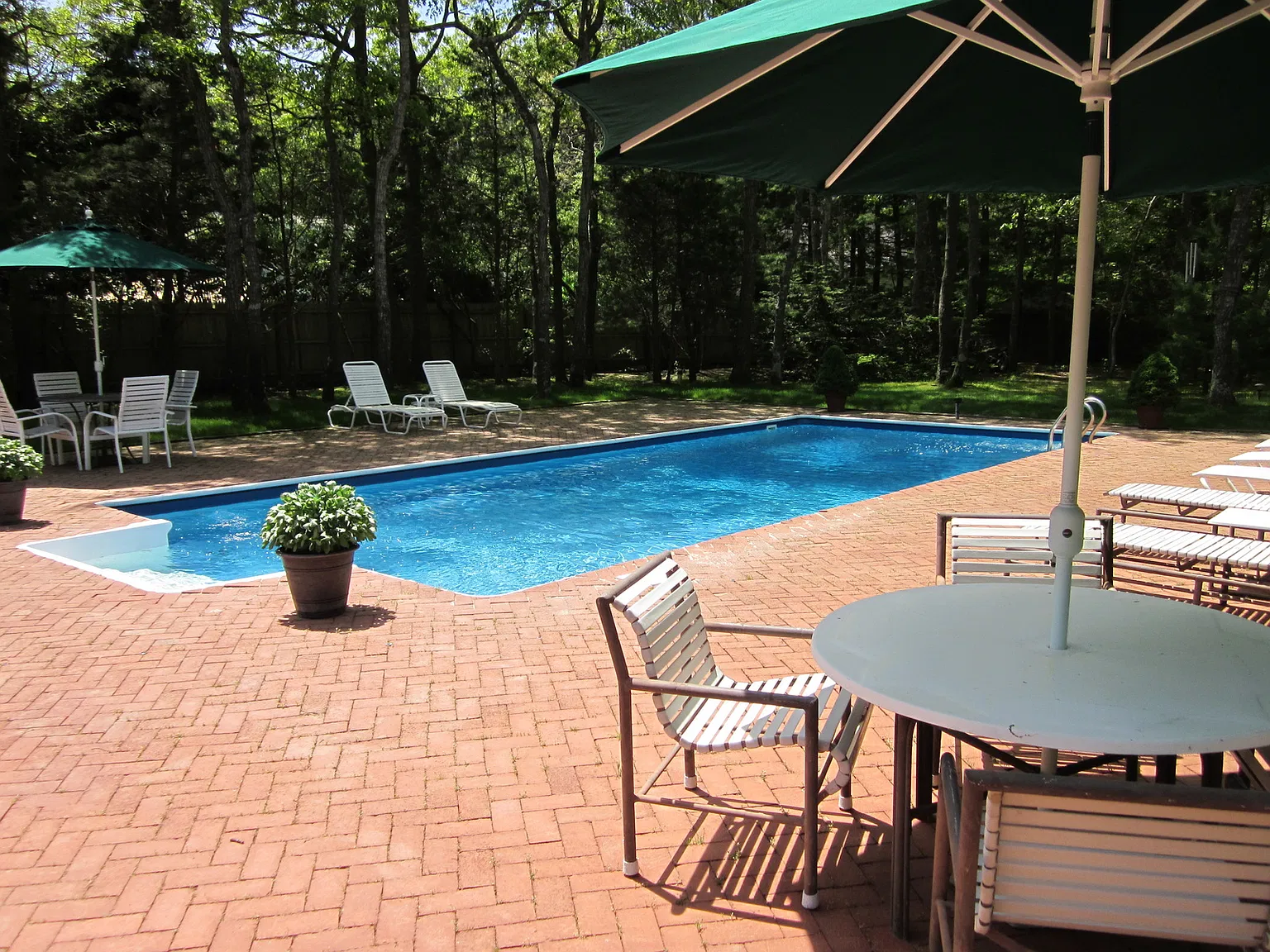 2 Bedroom Wainscott Cottage - First two weeks August 15k 2023 — Photo 2
