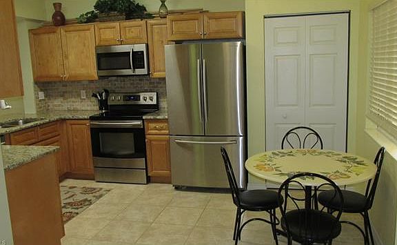 3rd image of 10010 Maddox Ln APT 115