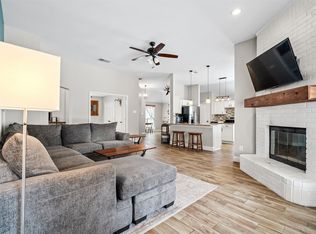 760 S Ridge Dr, Midlothian, TX 76065