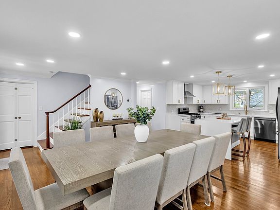 4th image of 7 Corey Rd