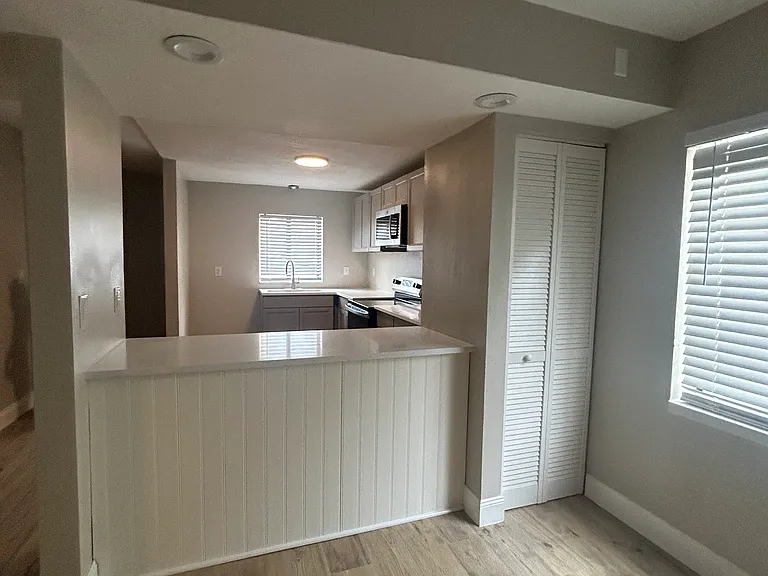2543 Myrtle Ave #C — Photo 15