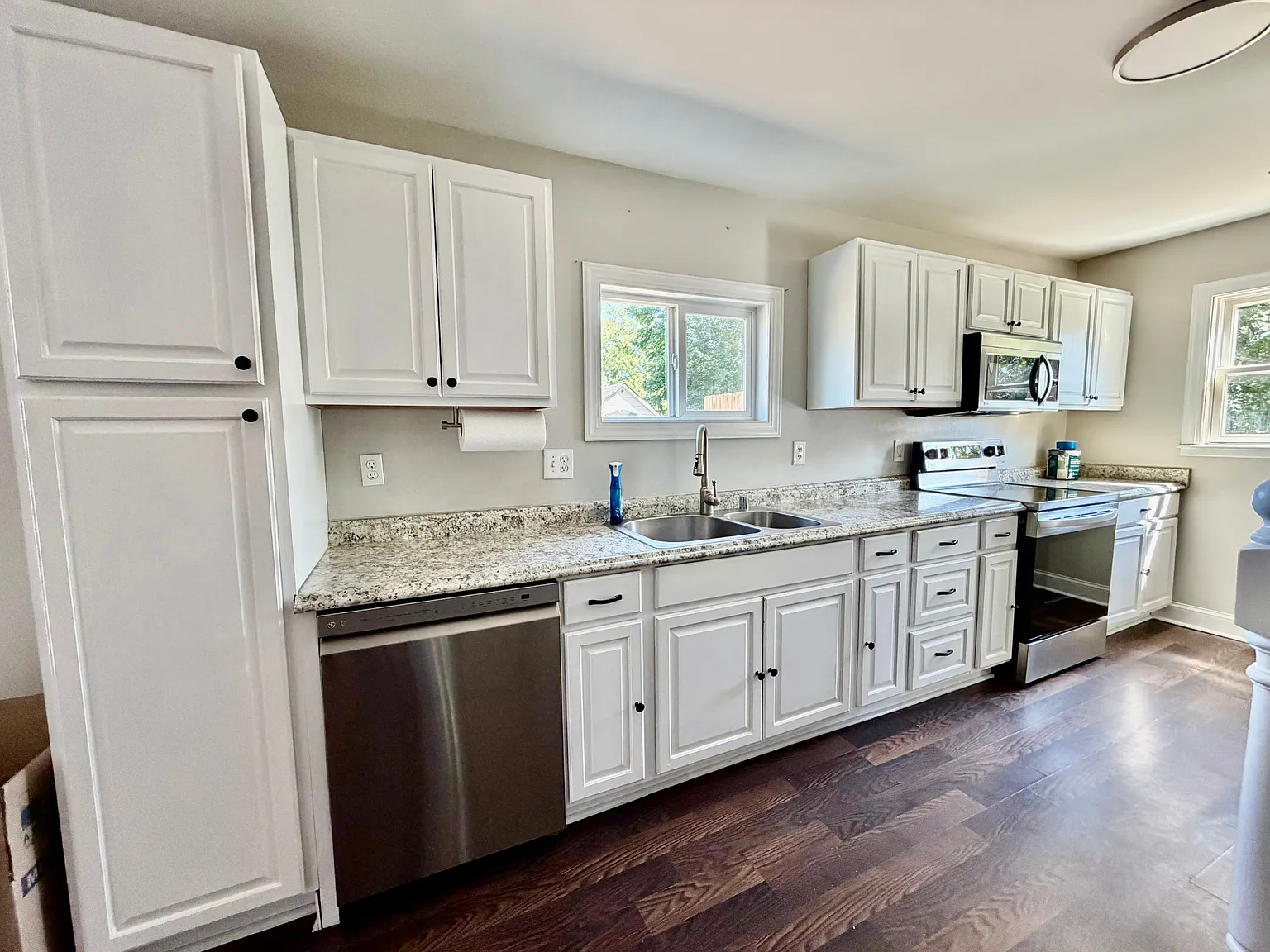 2 bed, 1296 sqft, $2,600 — Photo 3