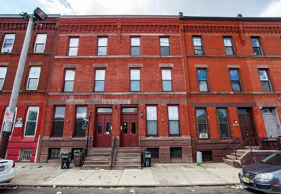 1st image of 1518 W Diamond St #C & D