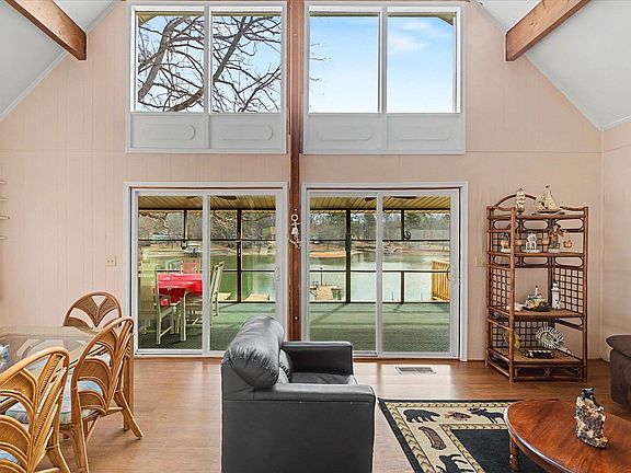 3rd image of 694 Hollaway Cove Rd