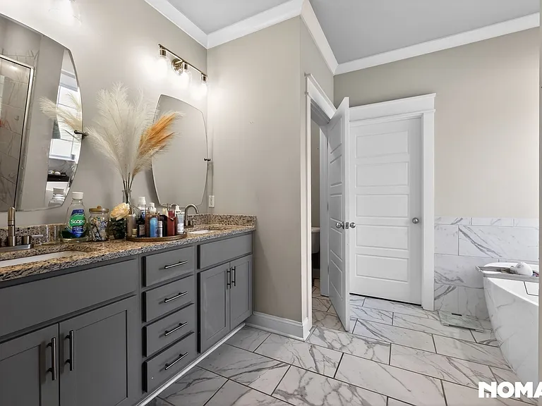 307 Tivoli Ct — Photo 17
