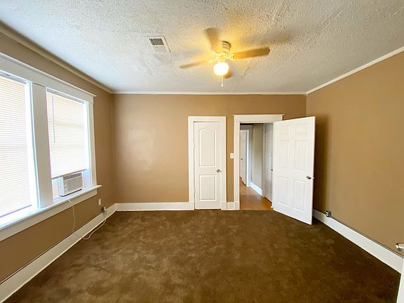 5th image of 1916 Lamar Ave APT 2
