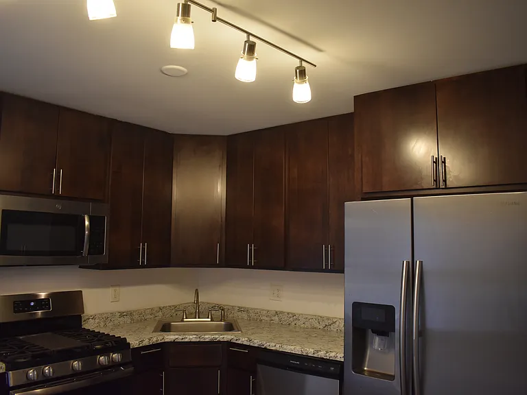 2360 Arrow St — Photo 8
