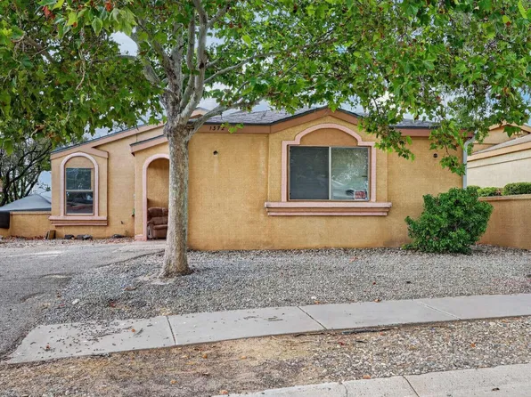 1372 Lil Ave NE, Rio Rancho, NM 87144