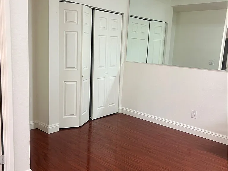 5166 S Jones Blvd #101 — Photo 7