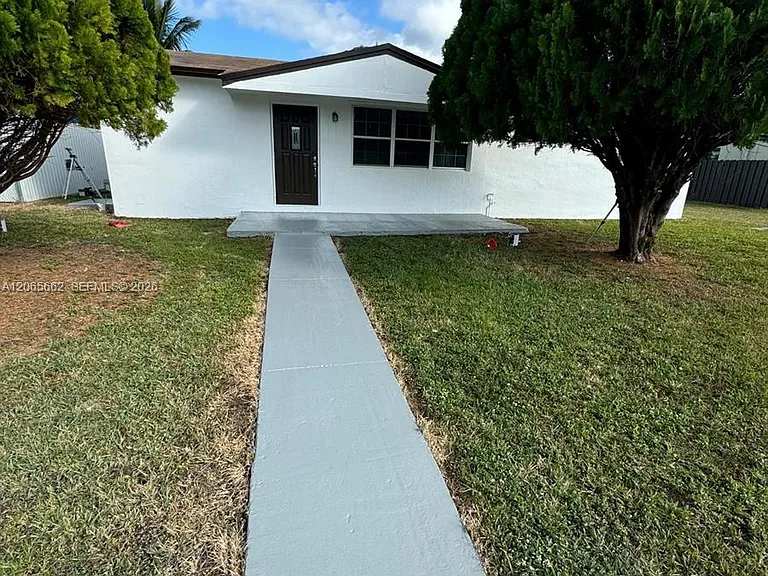 27913 SW 131st Ave — Photo 4