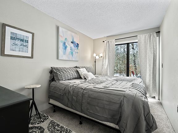 4th image of 46 Linderhof Golf Course Road #D5